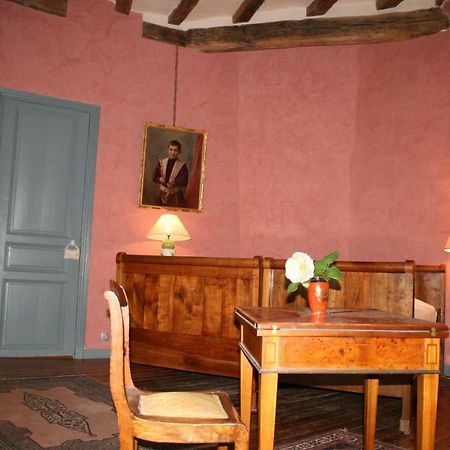 Chateau De La Roche Martel Bed and Breakfast Roiffé Exterior foto